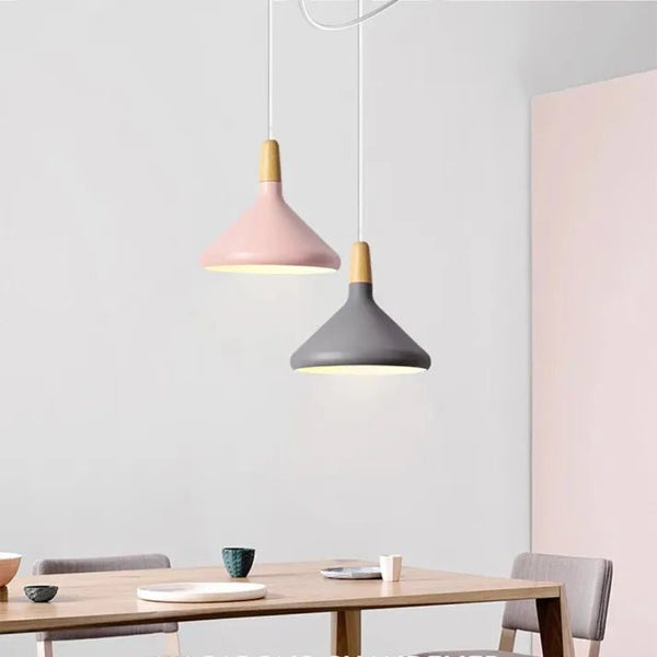 Suspension Métallique Conique Style Macaron – Couleurs Vives et Élégance Moderne