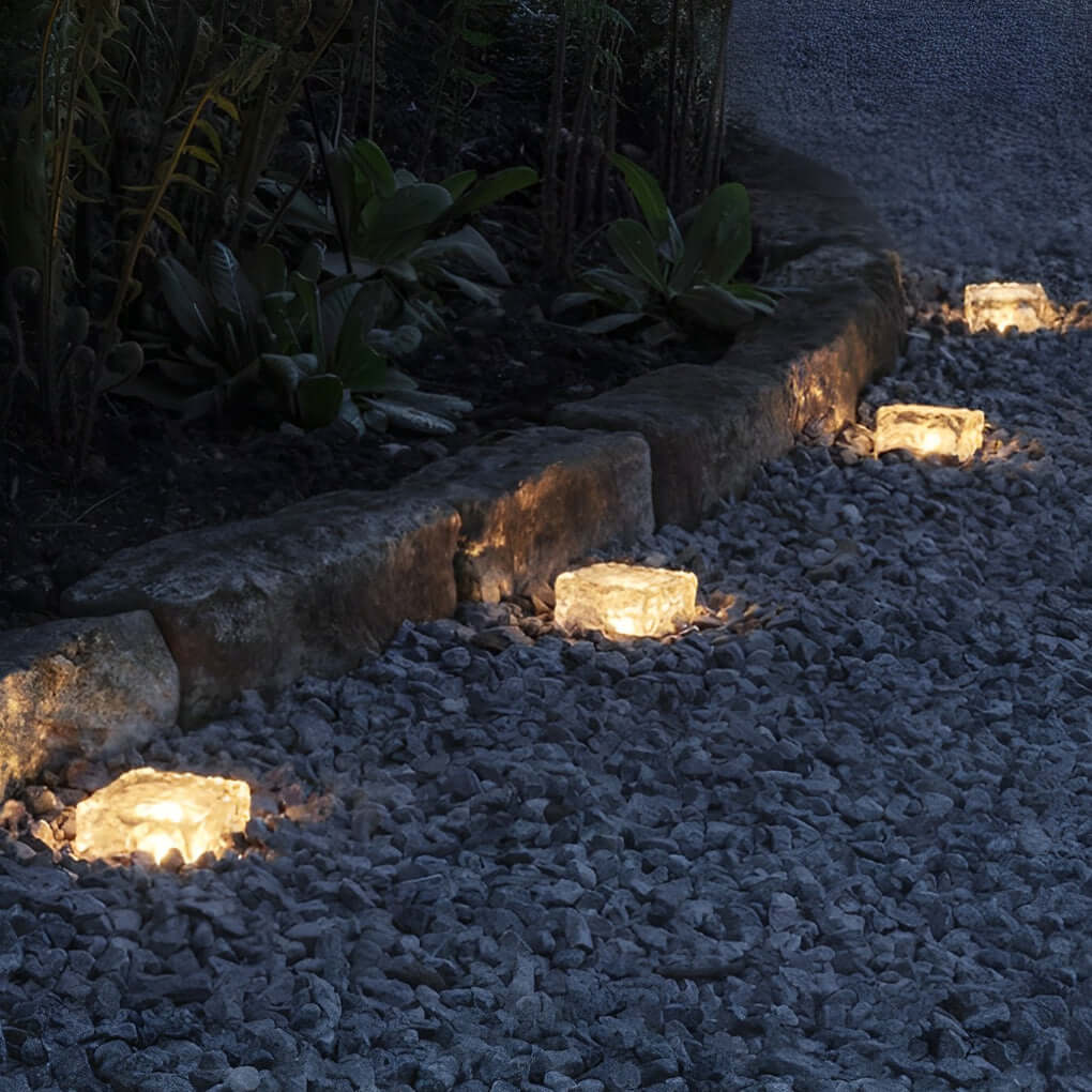 Lumière Solaire Extérieure Cube LED 2V IP65, 4 Couleurs