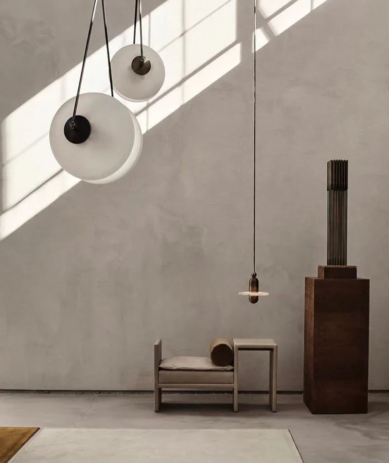 Suspension Design Verre Dépoli et Laiton Doré
