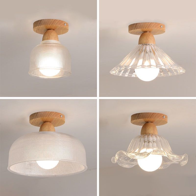 Plafonnier semi-affleurant nordique – verre transparent et bois clair