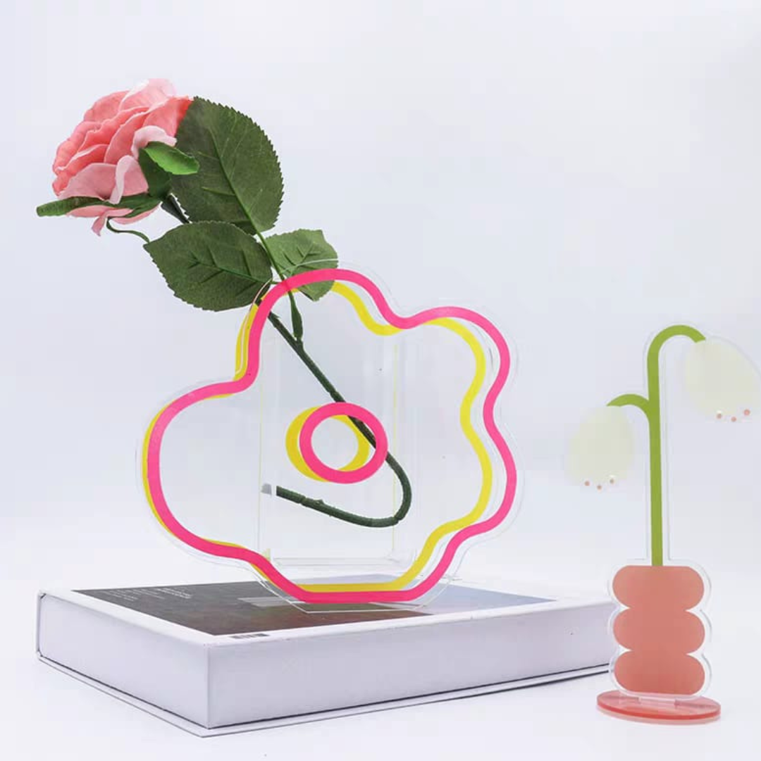 Vase de Table Estival – Élégance Décontractée pour l’Intérieur et l’Extérieur