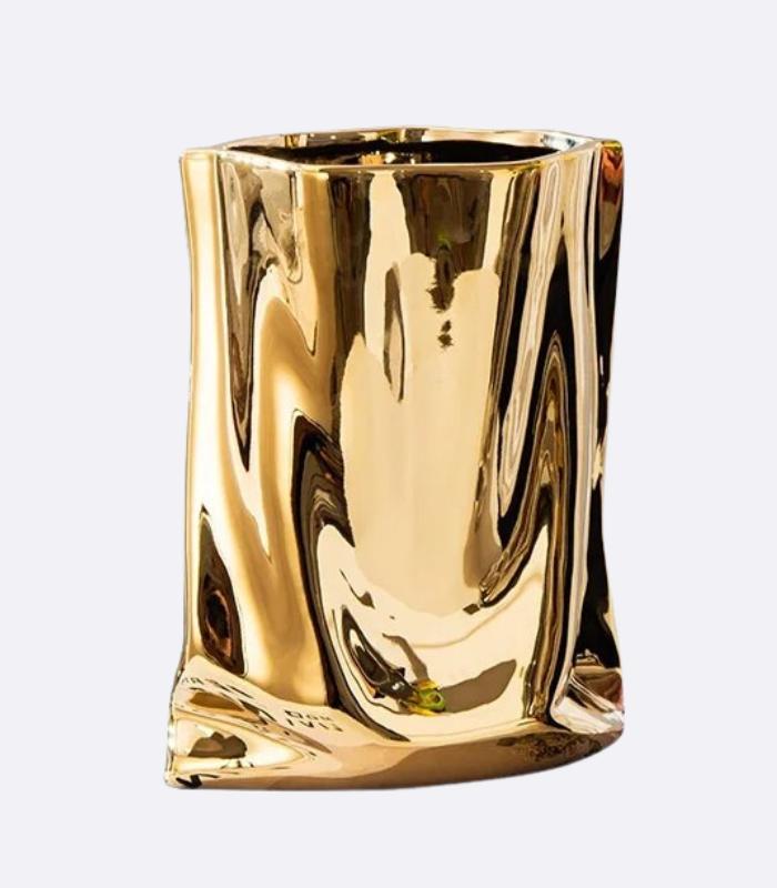 Vase en Céramique Effet Sac en Papier – Élégant et Moderne