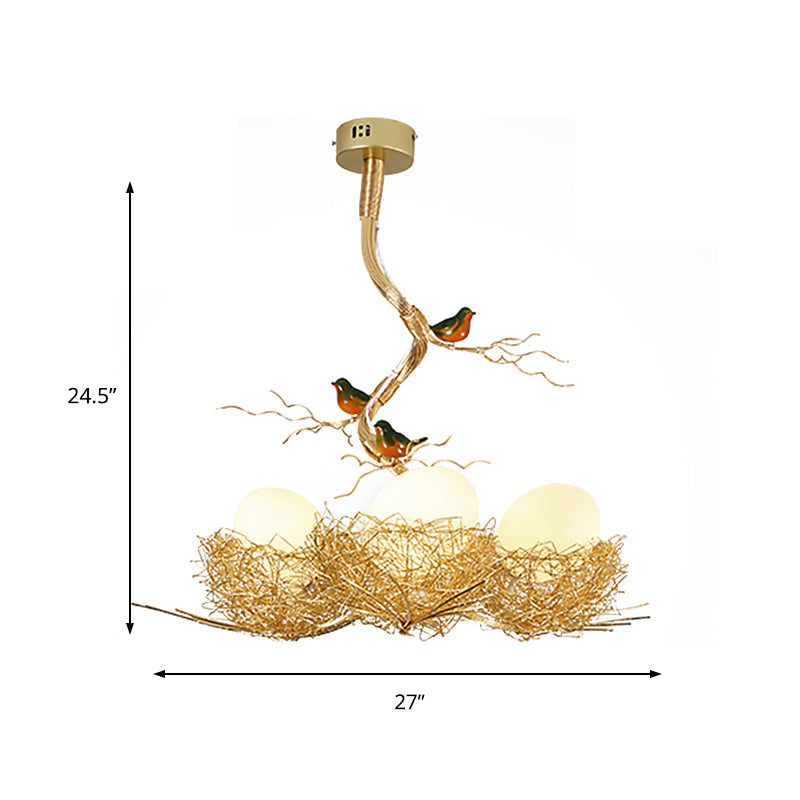 Suspension Artistique | Lustre en Verre Blanc Lait avec Oiseaux et Nid en Aluminium Cousu Main