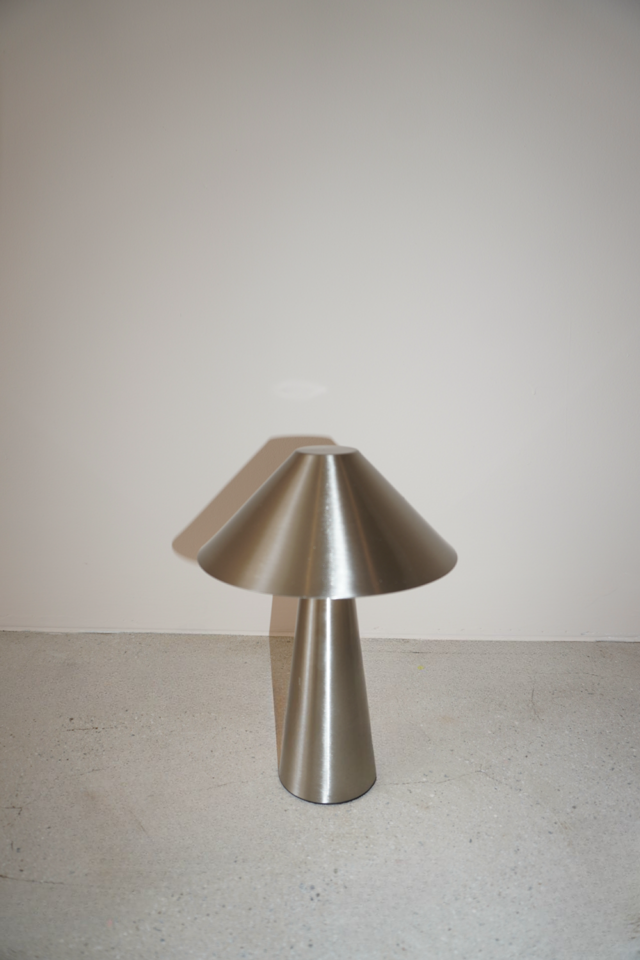 Lampe Sans Fil Marké, Métal Rechargeable, Portable