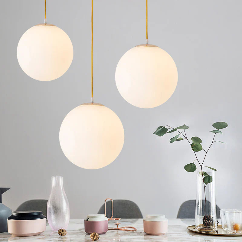 Suspension Globe Nordique en Verre Opalin