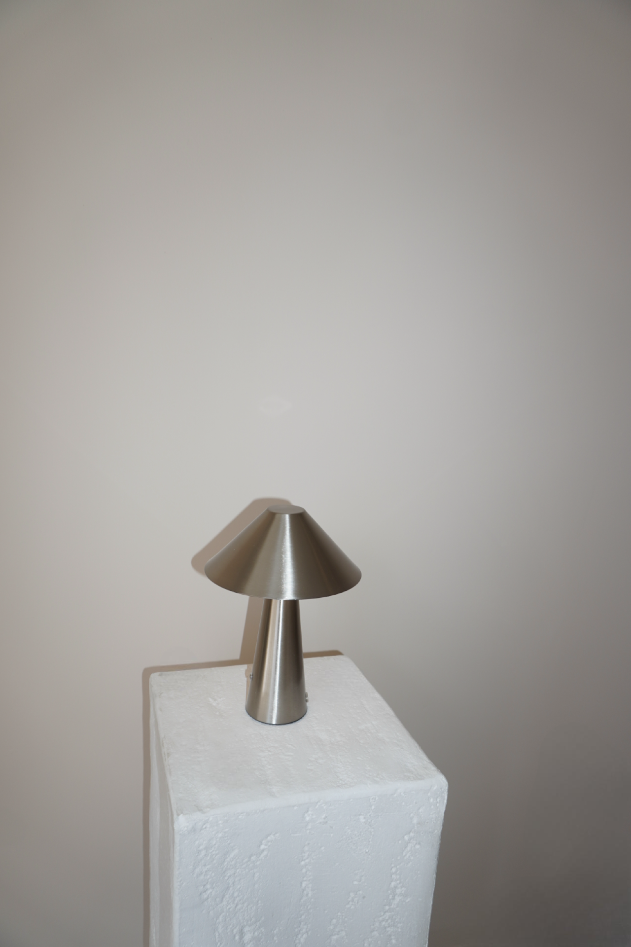 Lampe Sans Fil Marké, Métal Rechargeable, Portable