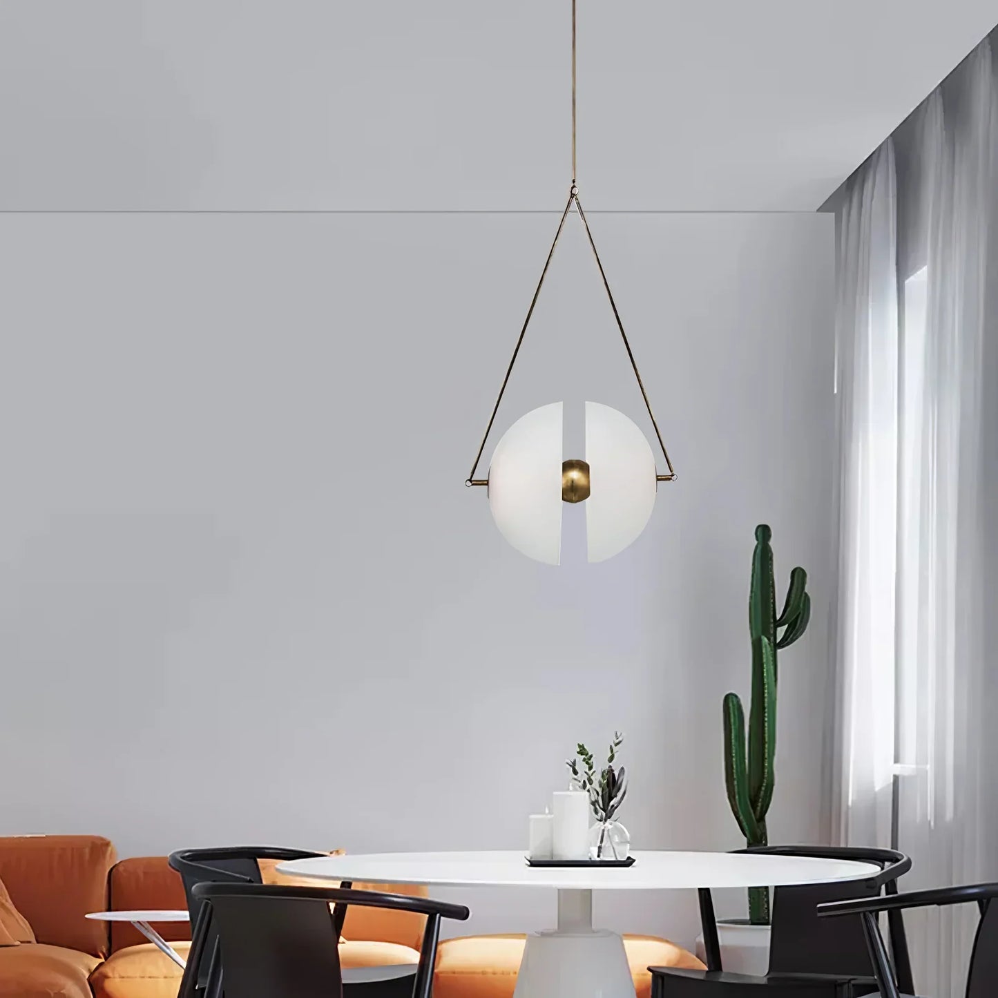 Suspension Design Verre Dépoli et Laiton Doré