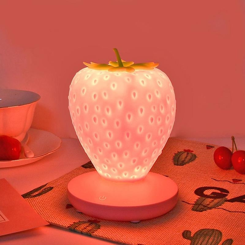 Lampe de Chevet Fraise Esthétique – Éclairage Tactile Doux et Ambiance Kawaii