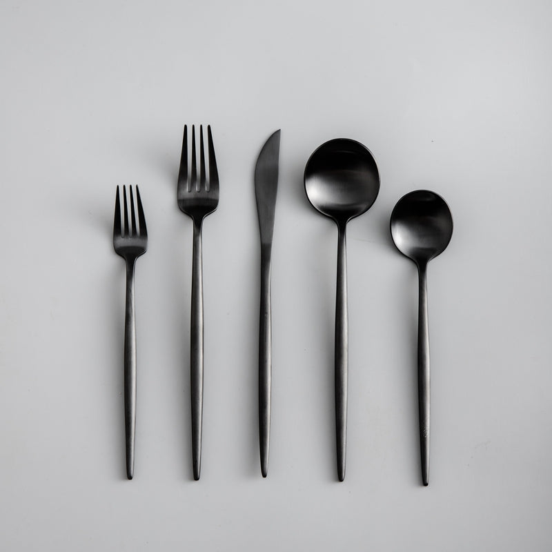 Set de couverts minimaliste - Élégance et Simplicité pour Votre Table