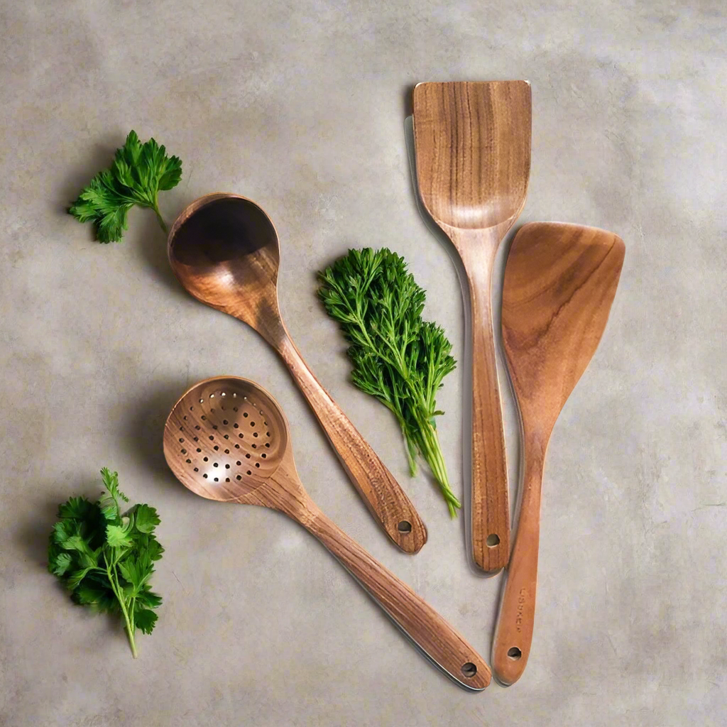 Ensemble d’ustensiles de cuisine en bois de teck naturel