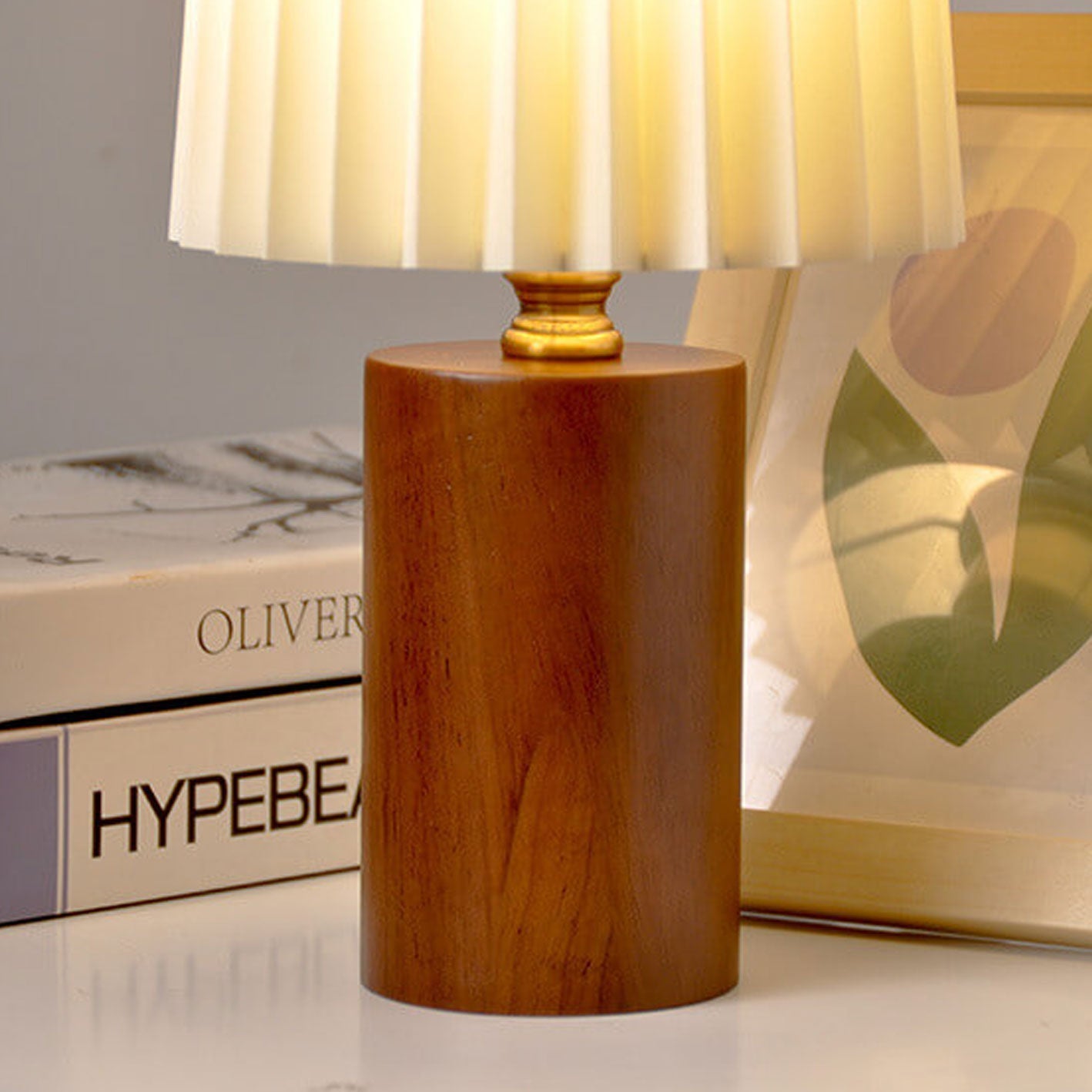 Lampe de Table Vintage Coréenne, Abat-Jour Plissé, Bois Massif