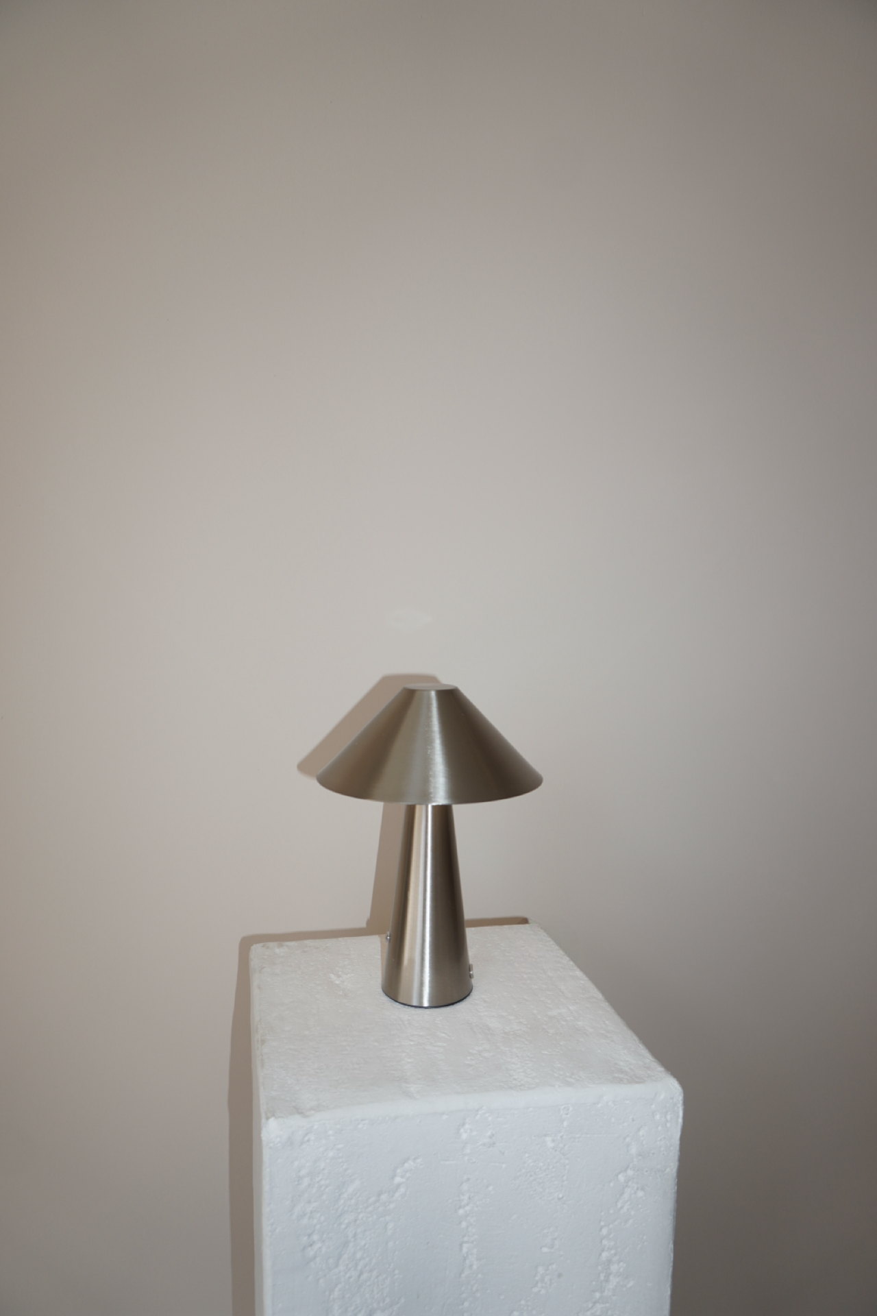 Lampe Sans Fil Marké, Métal Rechargeable, Portable