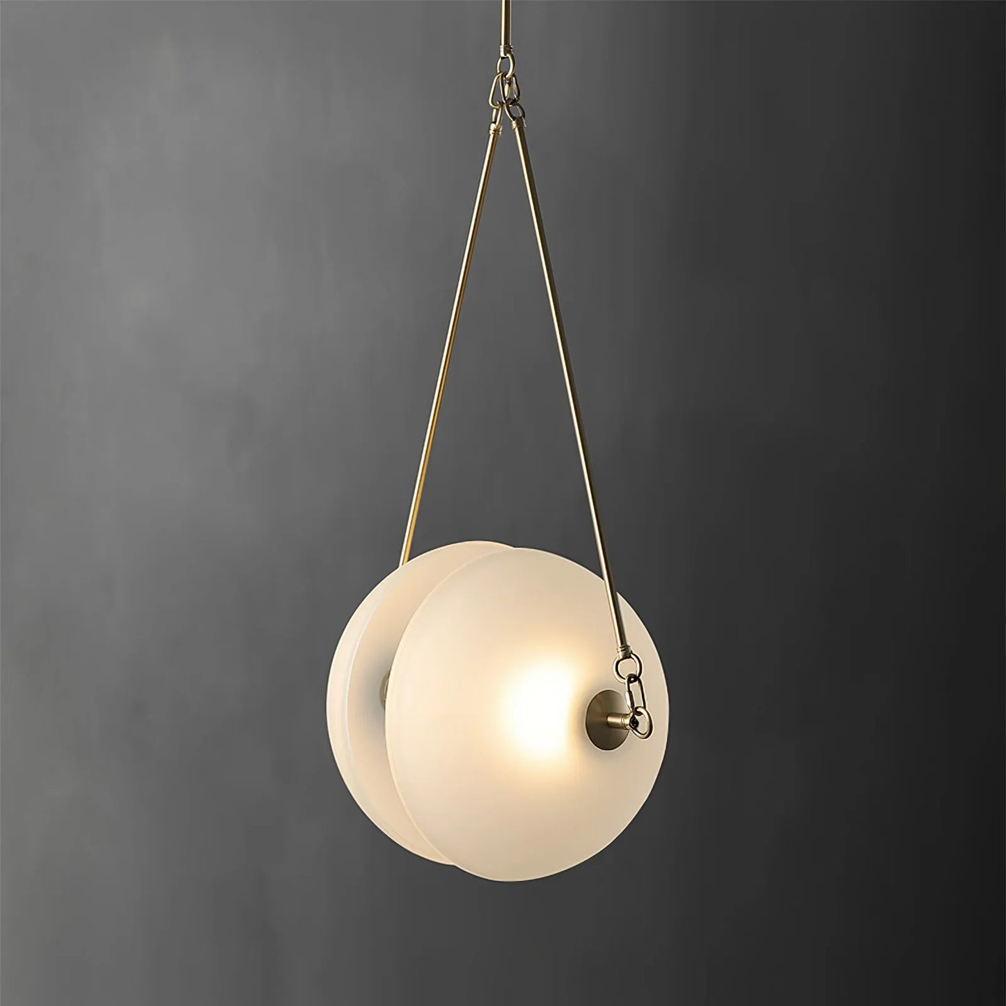 Suspension Design Verre Dépoli et Laiton Doré