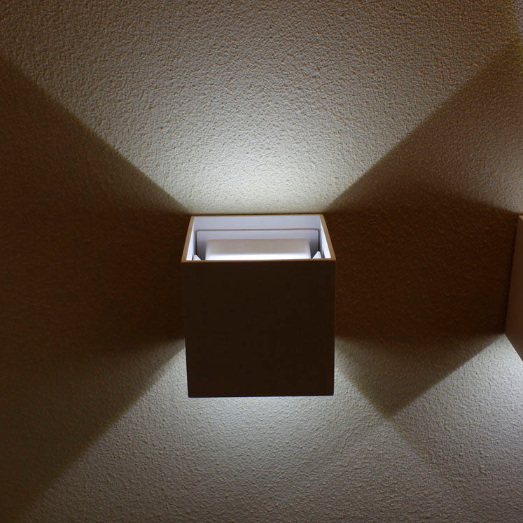 Applique Murale LED Cube A310 – Éclairage Intérieur/Extérieur IP54 Orientable en Aluminium