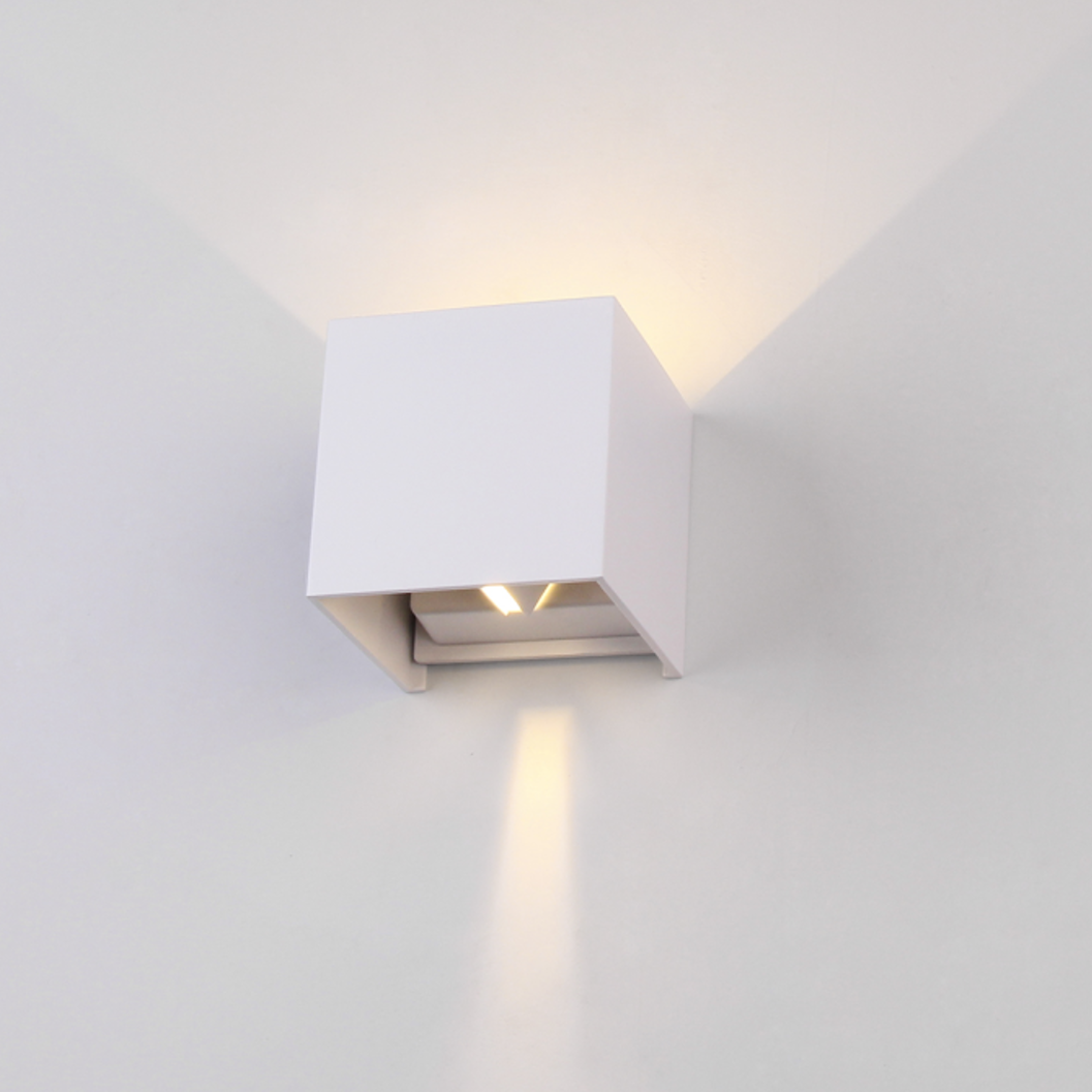 Applique Murale LED Cube A310 – Éclairage Intérieur/Extérieur IP54 Orientable en Aluminium