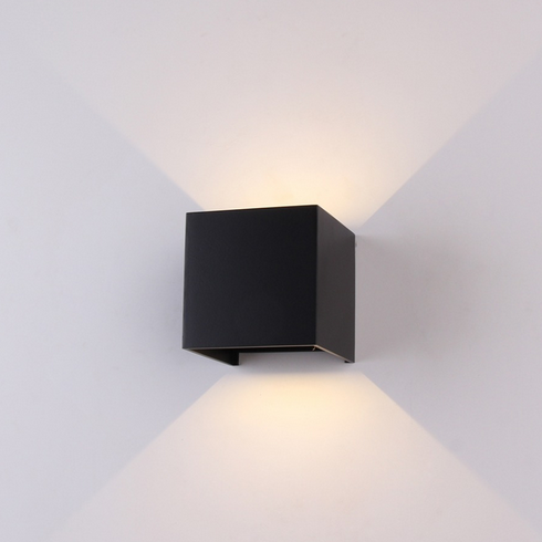 Applique Murale LED Cube A310 – Éclairage Intérieur/Extérieur IP54 Orientable en Aluminium