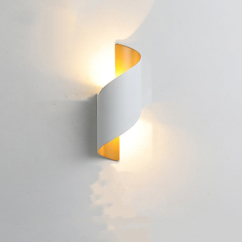 Lampe Murale Extérieure LED Moderne | Design Simple et Résistante à l'Eau pour Éclairage Extérieur
