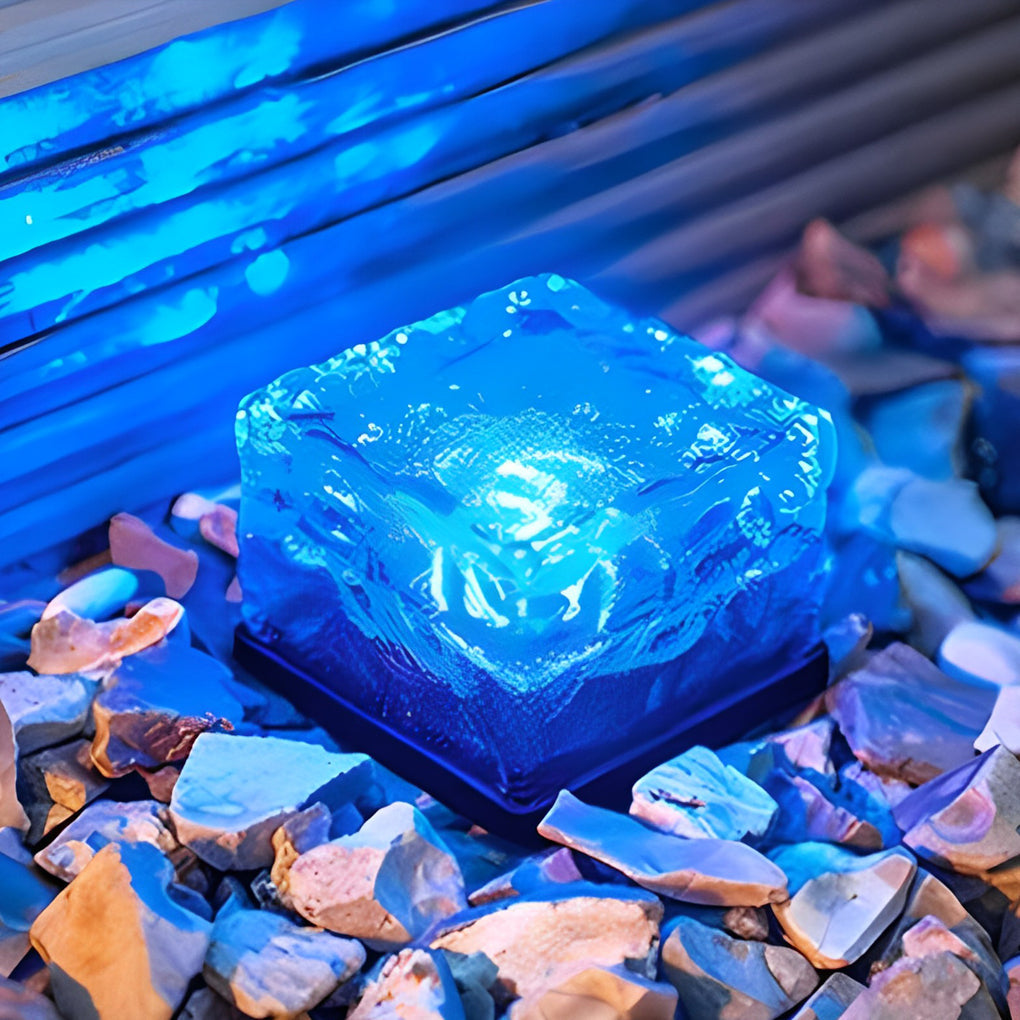 Lumière Solaire Extérieure Cube LED 2V IP65, 4 Couleurs