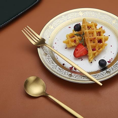 Set de couverts minimaliste - Élégance et Simplicité pour Votre Table