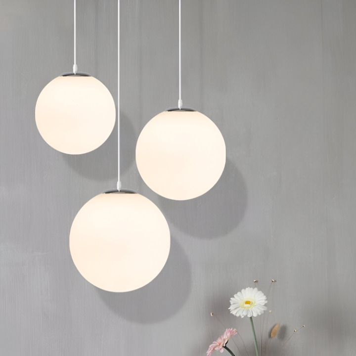 Suspension Globe Nordique en Verre Opalin