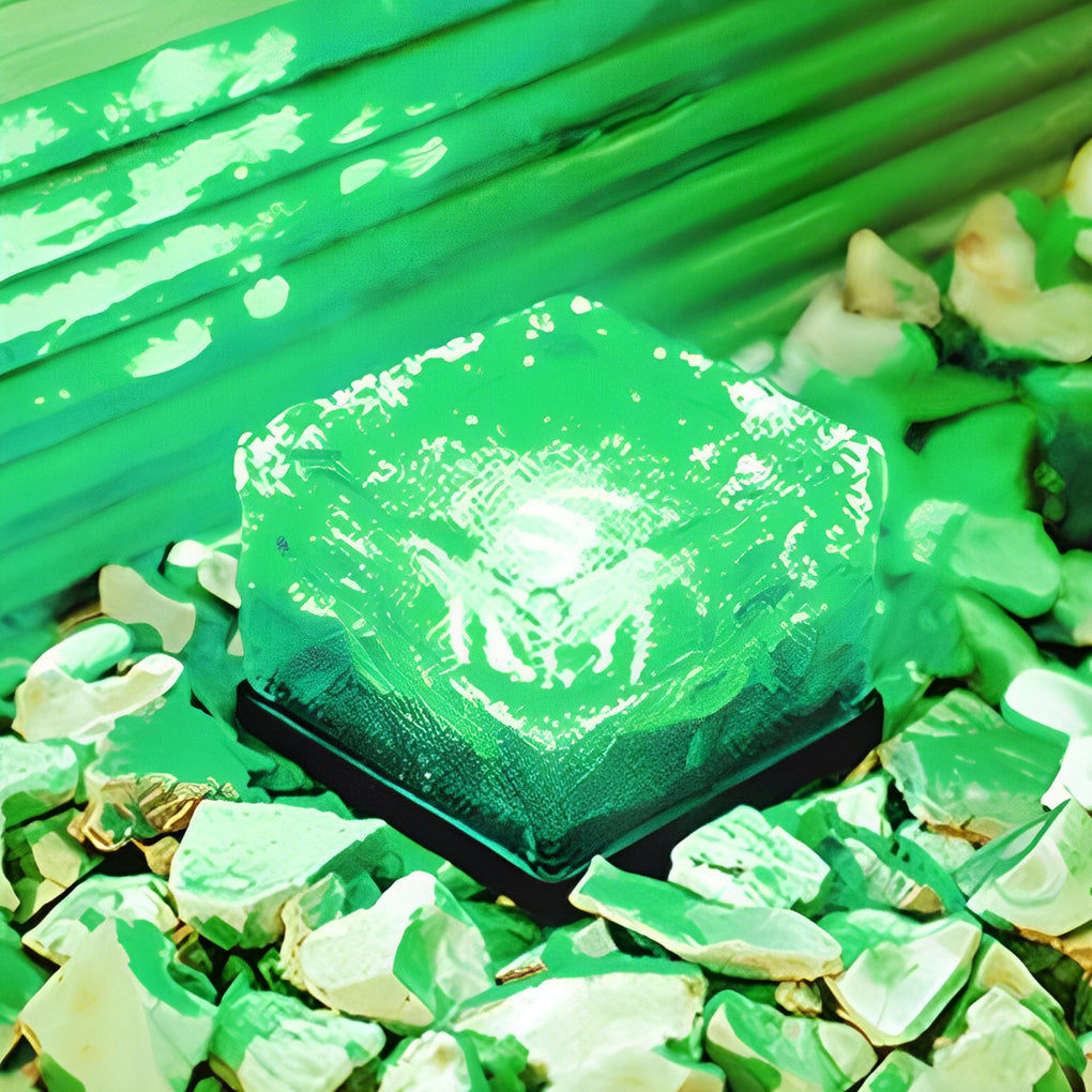 Lumière Solaire Extérieure Cube LED 2V IP65, 4 Couleurs