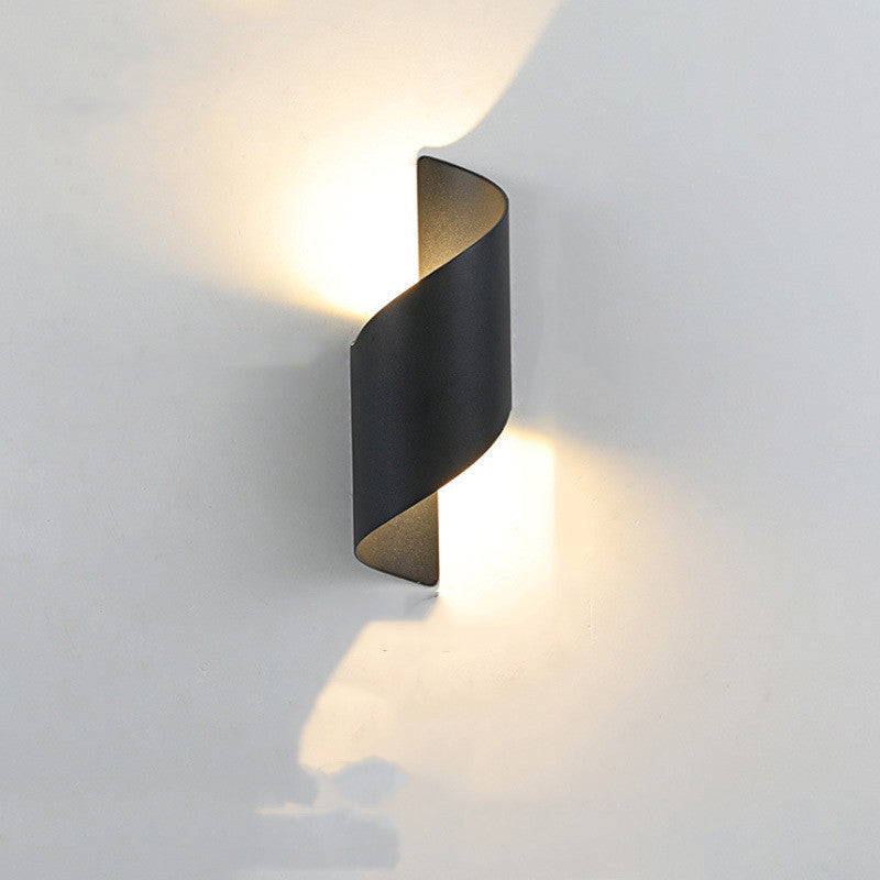 Lampe Murale Extérieure LED Moderne | Design Simple et Résistante à l'Eau pour Éclairage Extérieur