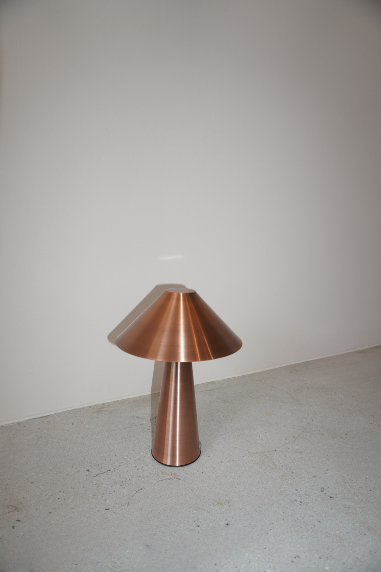 Lampe Sans Fil Marké, Métal Rechargeable, Portable