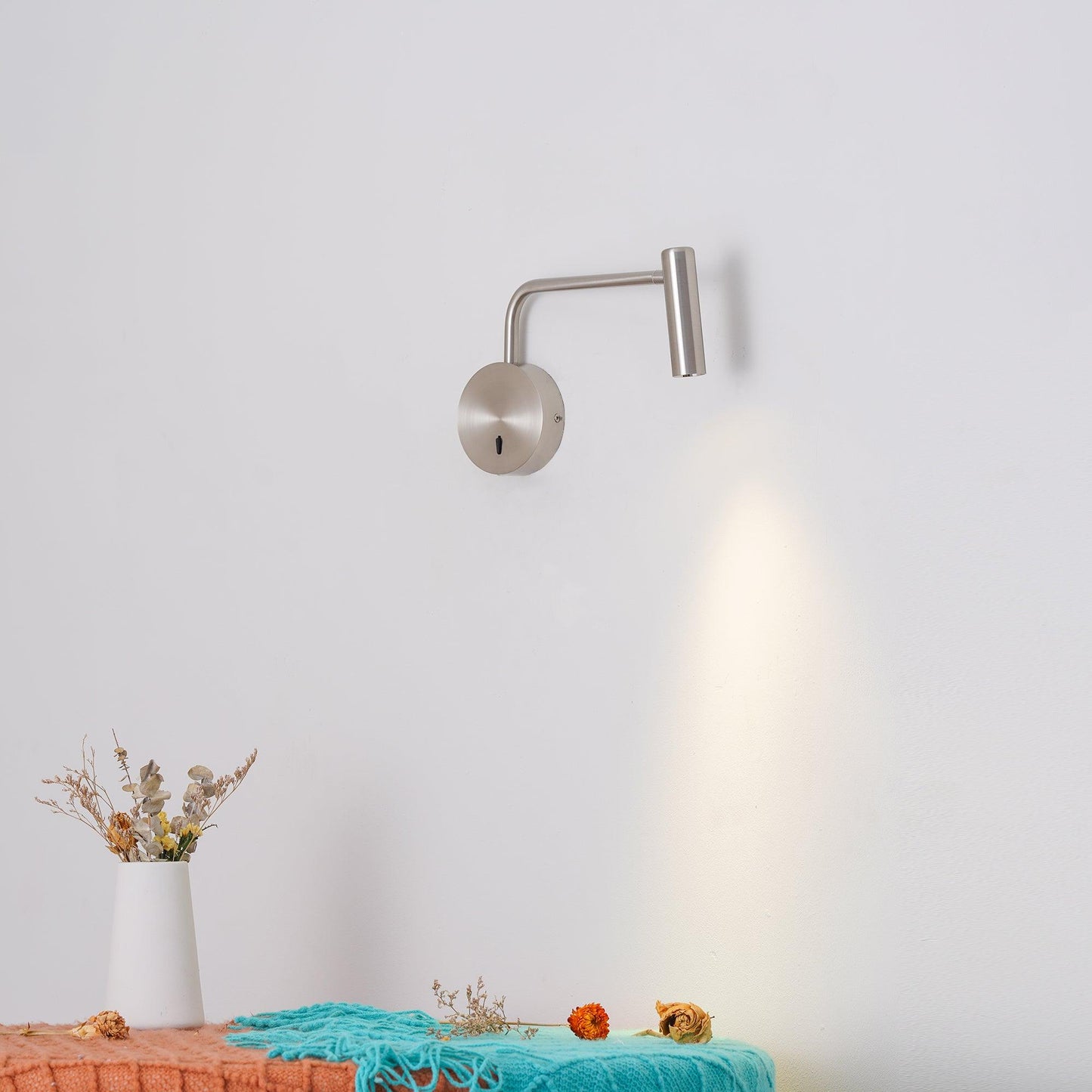 Applique Murale LED Orientable – Aluminium Moderne