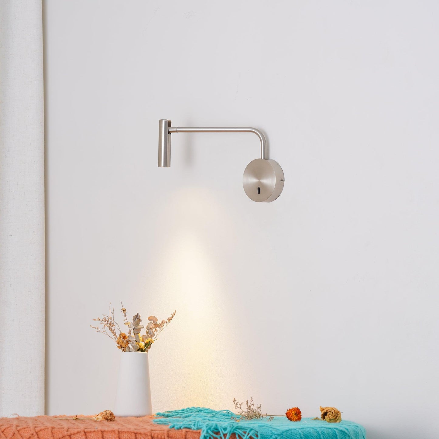 Applique Murale LED Orientable – Aluminium Moderne