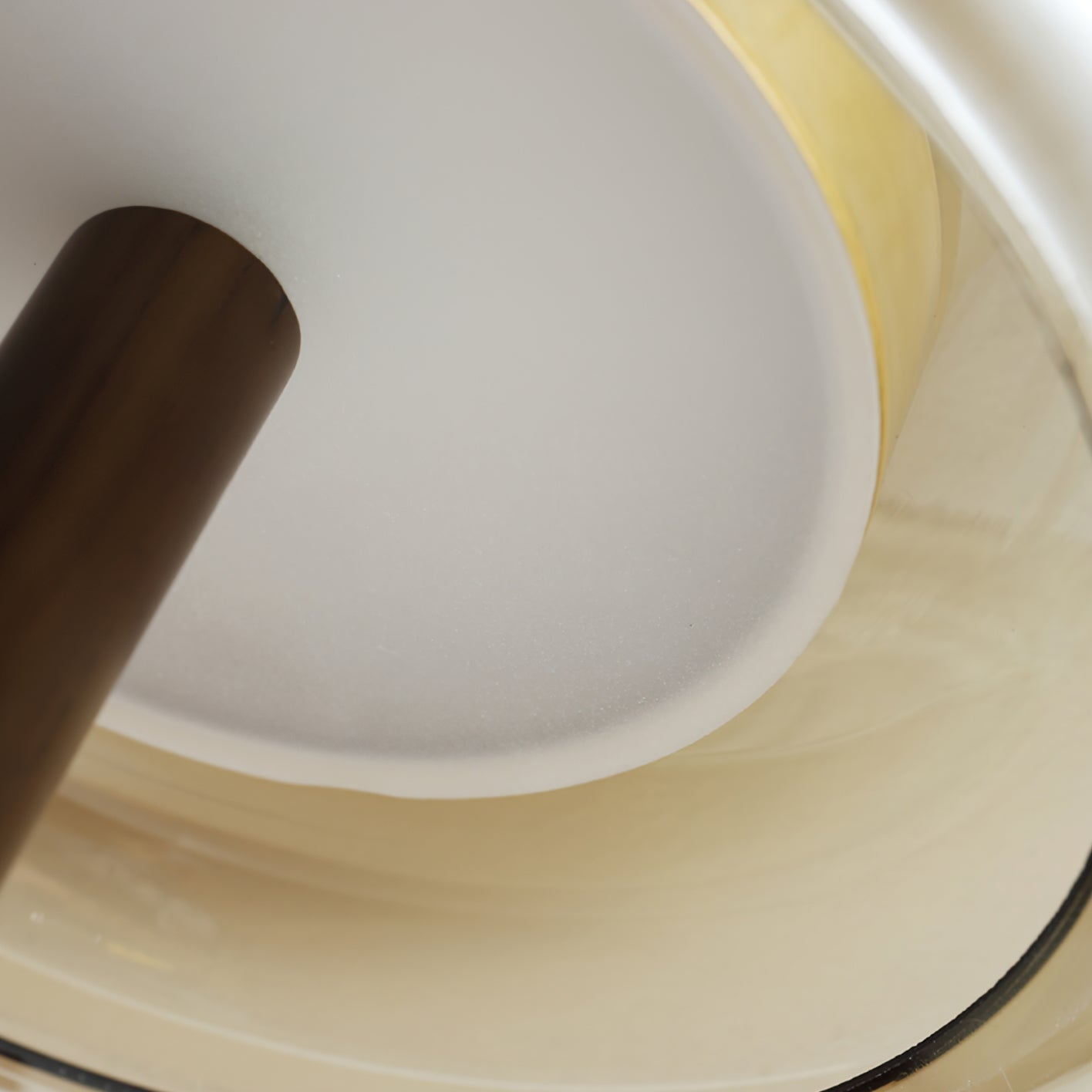 Lampe de Table LED en Verre et Bois – Design Andi