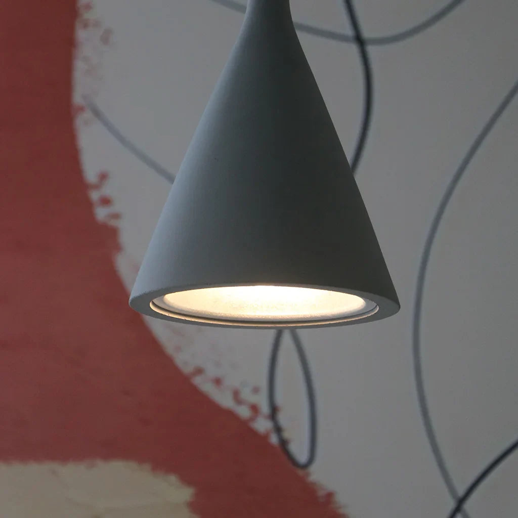 Suspension Laval – Élégance Industrielle en Ciment pour un Intérieur Tendance