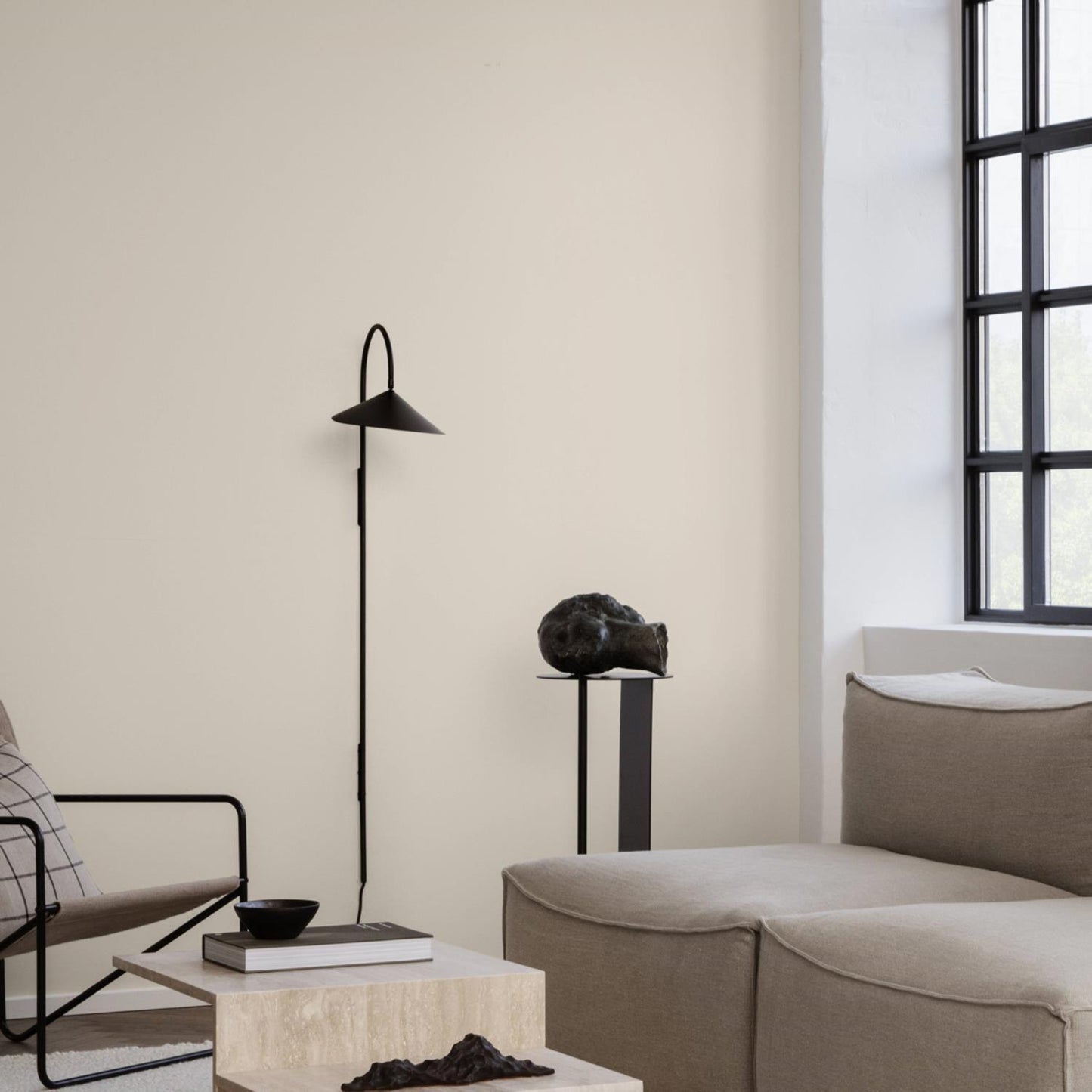 Applique Murale Arum – Design Élancé et Moderne pour Éclairage d’Ambiance Élégant