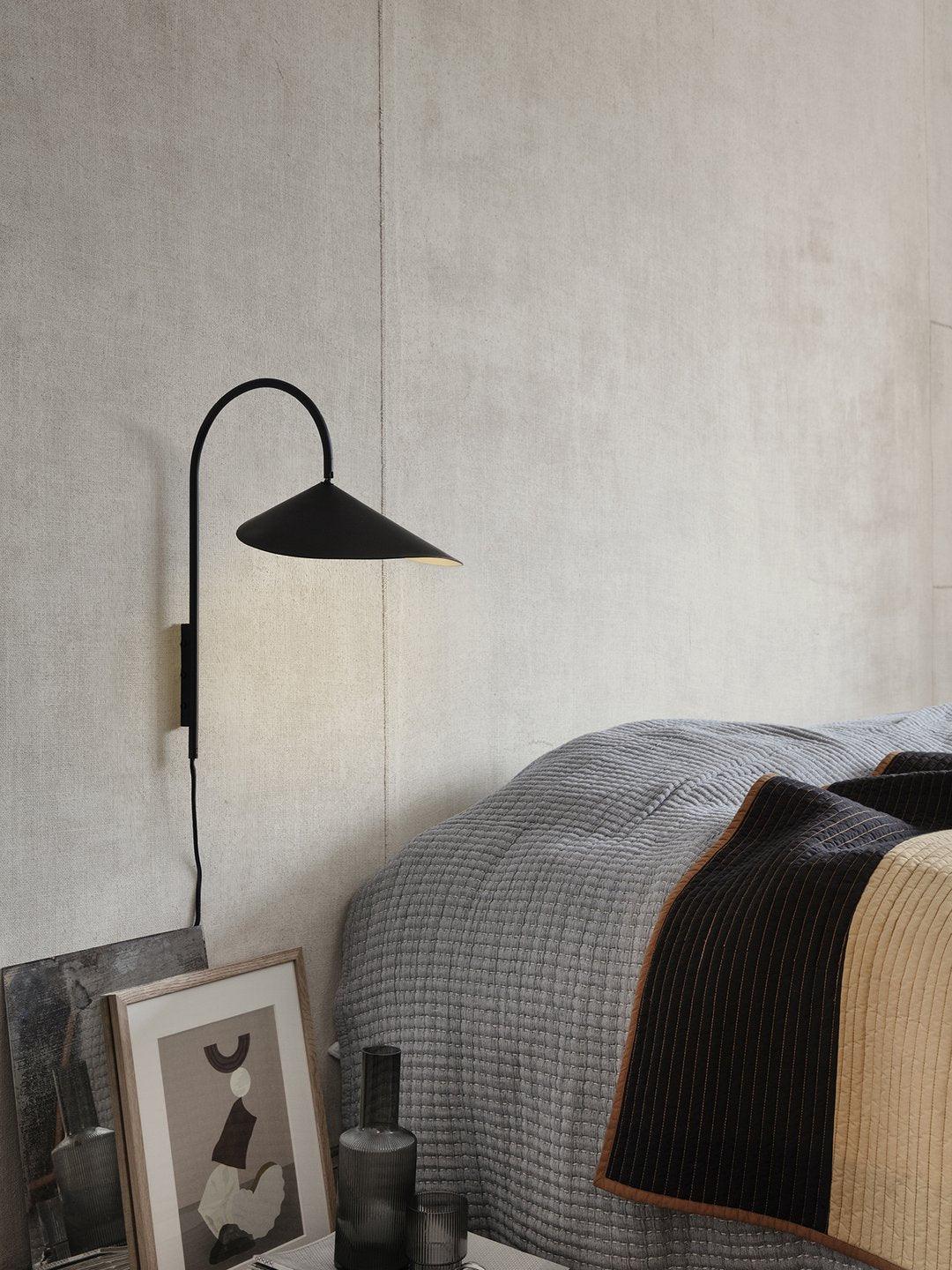 Applique Murale Arum – Design Élancé et Moderne pour Éclairage d’Ambiance Élégant