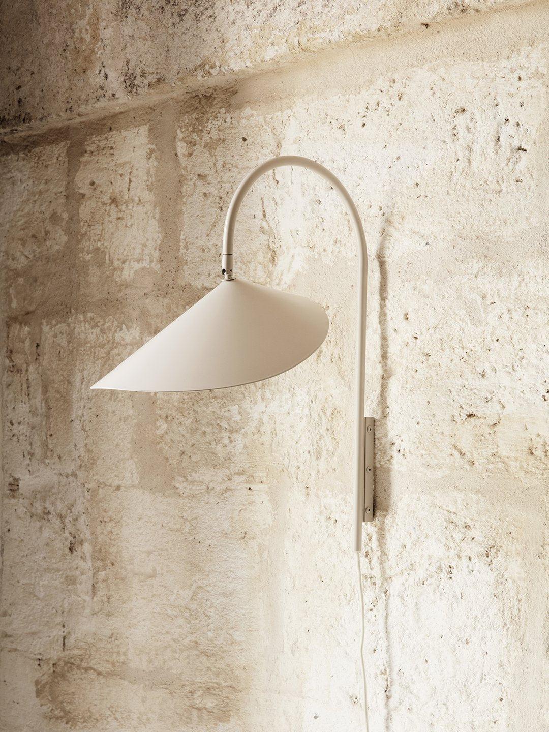 Applique Murale Arum – Design Élancé et Moderne pour Éclairage d’Ambiance Élégant
