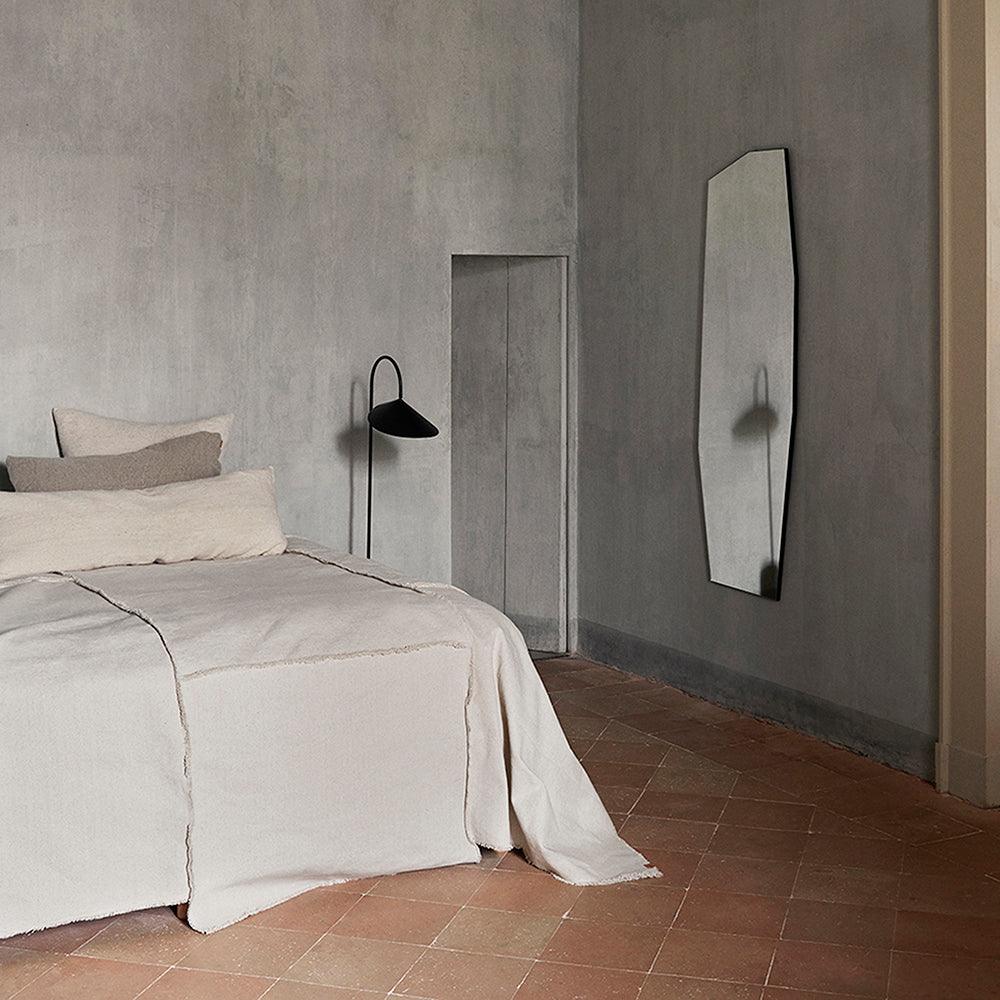 Applique Murale Arum – Design Élancé et Moderne pour Éclairage d’Ambiance Élégant