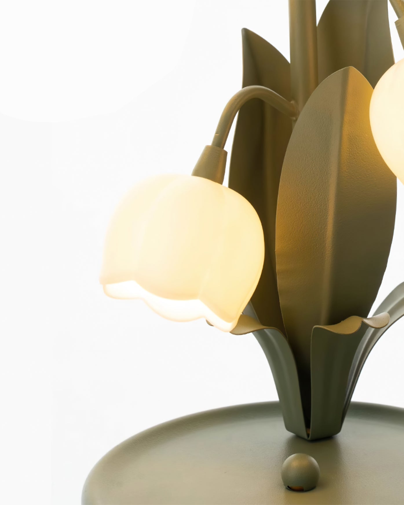 Lampe de Table Bell Orchid | Éclairage Élégant et Floral