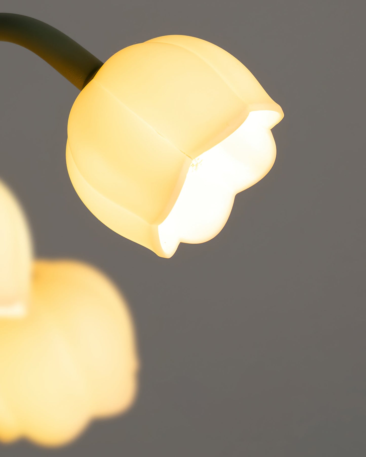 Lampe de Table Bell Orchid | Éclairage Élégant et Floral