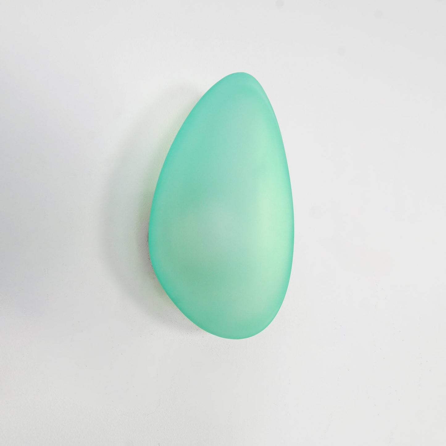 Applique Murale en Verre Soufflé – Style Pierre Sculptée