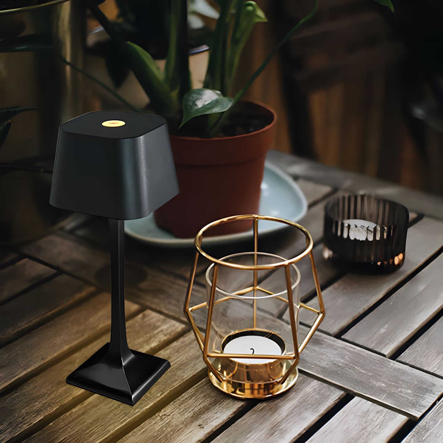 Lampe de Table Sans Fil Élégante – Éclairage Tactile et Design Moderne