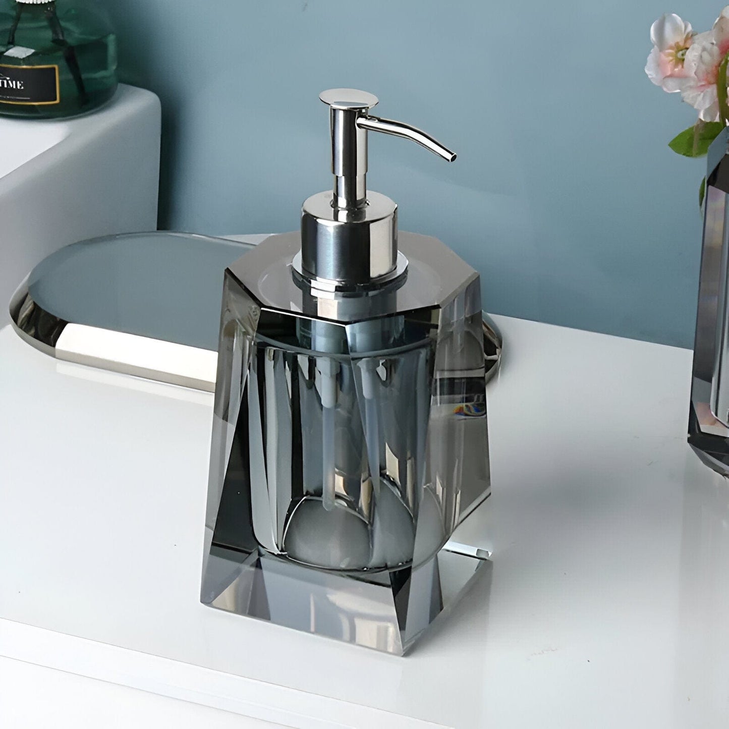 Ensemble d'accessoires en verre cristal pour salle de bain élégante