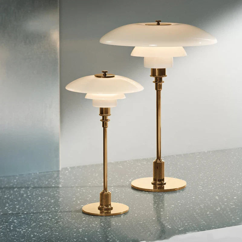 Lampe de Table Danoise en Verre – Élégance Moderne pour un Intérieur Raffiné