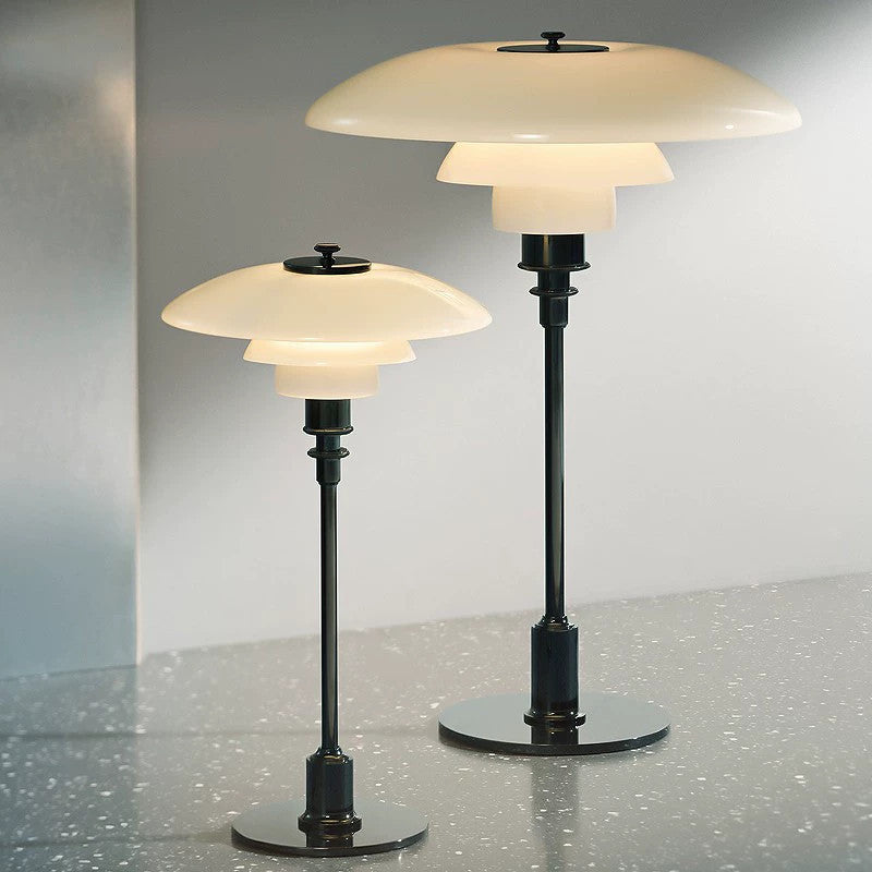 Lampe de Table Danoise en Verre – Élégance Moderne pour un Intérieur Raffiné