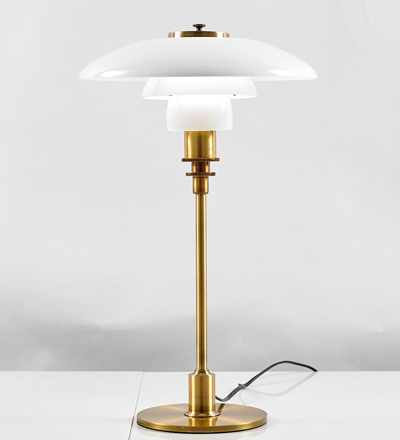 Lampe de Table Danoise en Verre – Élégance Moderne pour un Intérieur Raffiné