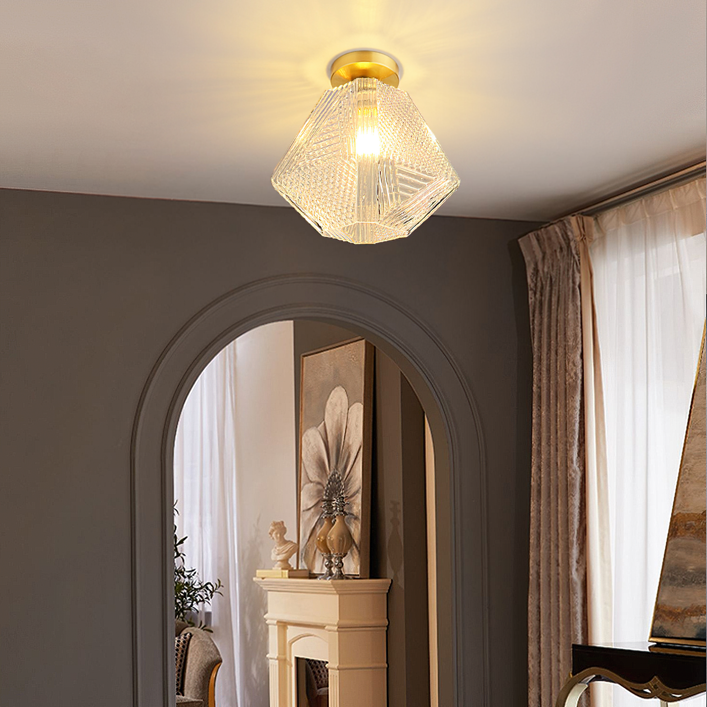 Plafonnier Art Déco en laiton et verre – coupe diamant élégante