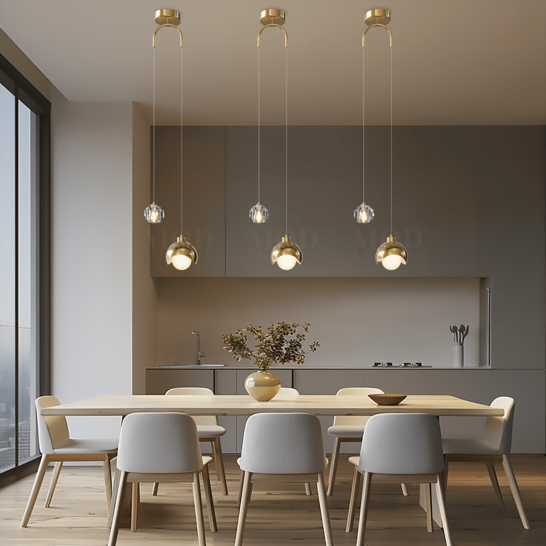 Suspension Moderne en Fer et Cristal Finition Or