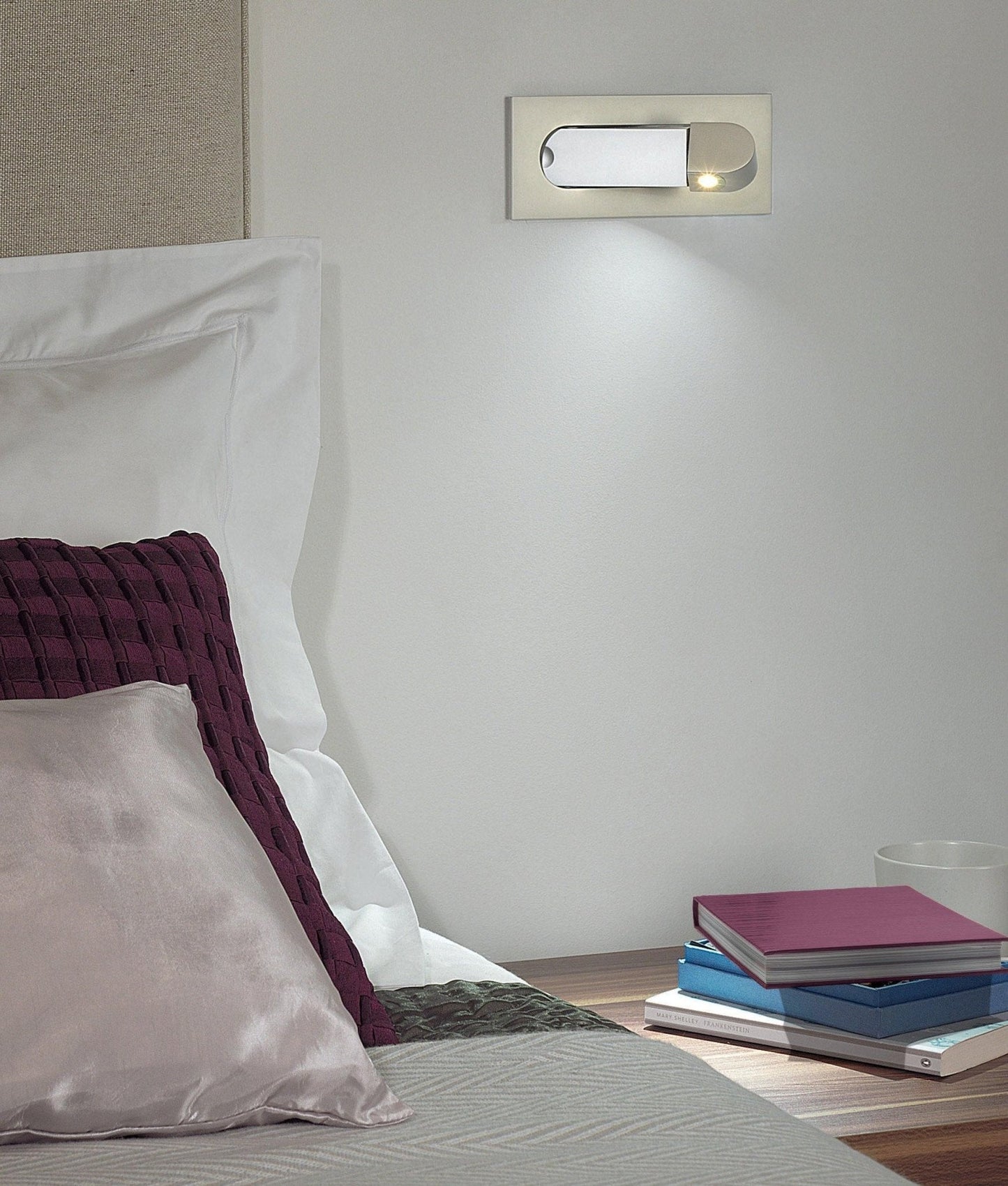 Applique LED de Chevet Moderne – Tête Orientable