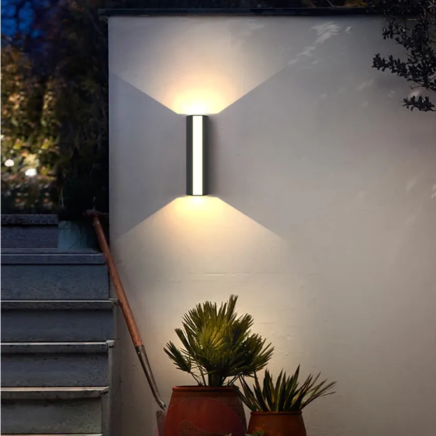 Applique Murale Extérieure LED Étanche Tube Long