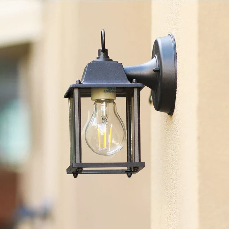 Applique Murale Extérieure Rétro – Charme Vintage et Éclairage LED Durable