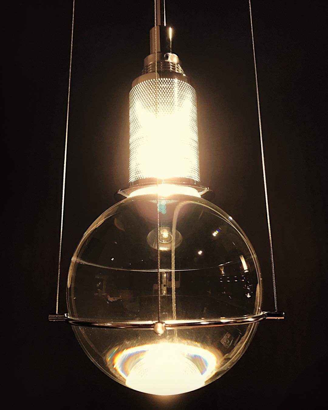 Suspension Globe Cristal – Laiton Doré Moderne