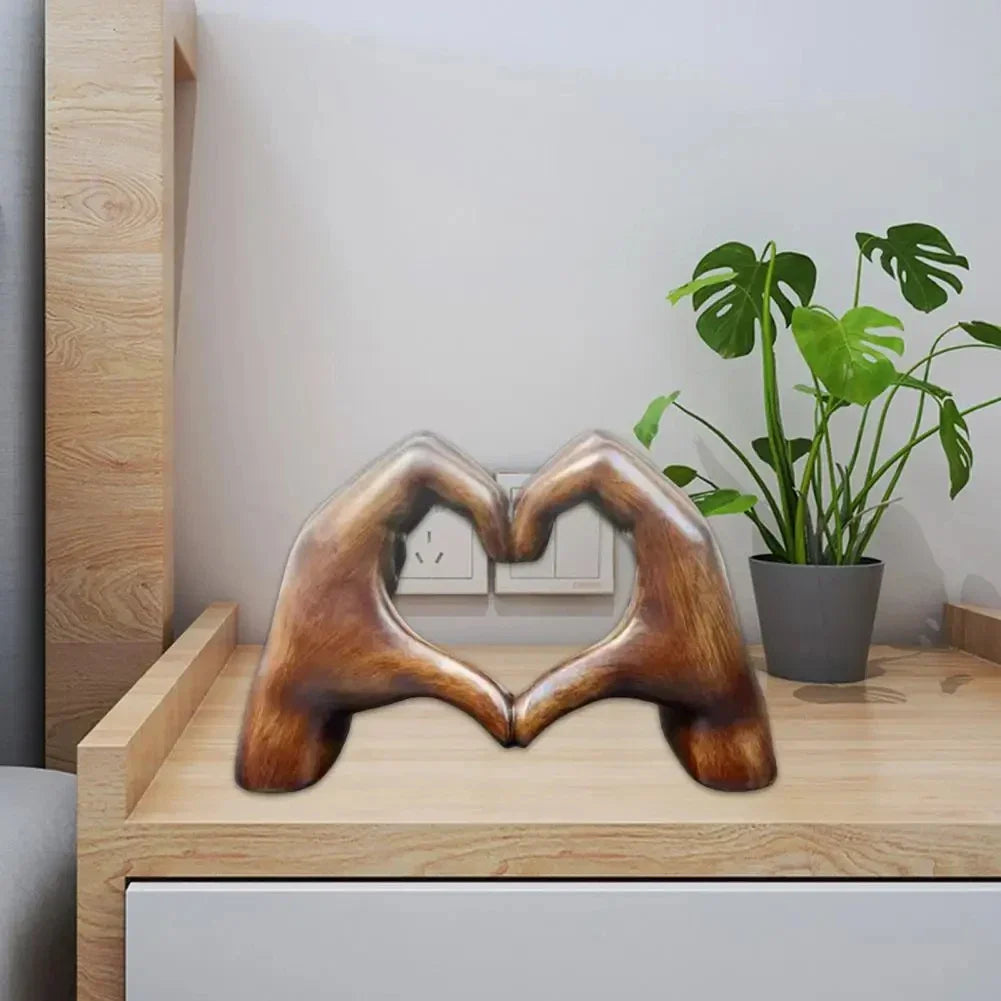 Sculpture de Coeur en Bois – Décoration Intérieure Élégante et Romantique